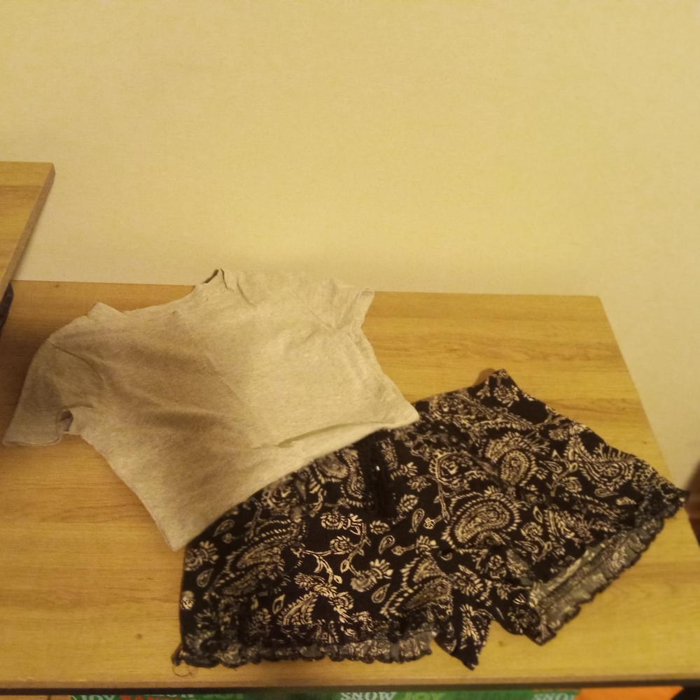 Mudd Paisley Shorts w/ Mossimo Solid Top - Pajama Set ~ Free Shipping! ☆
